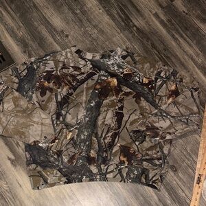 Vintage oversized Camo sweatshirt 
Medium woman’s